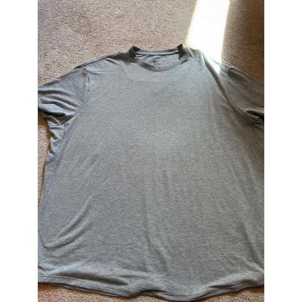 NWT‎ - Gray Nike Women's Dri-FIT Top, Size XL
